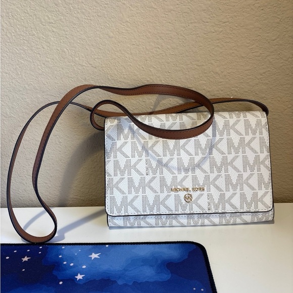 Michael Kors White and Tan Crossbody Bag - Picture 1 of 3